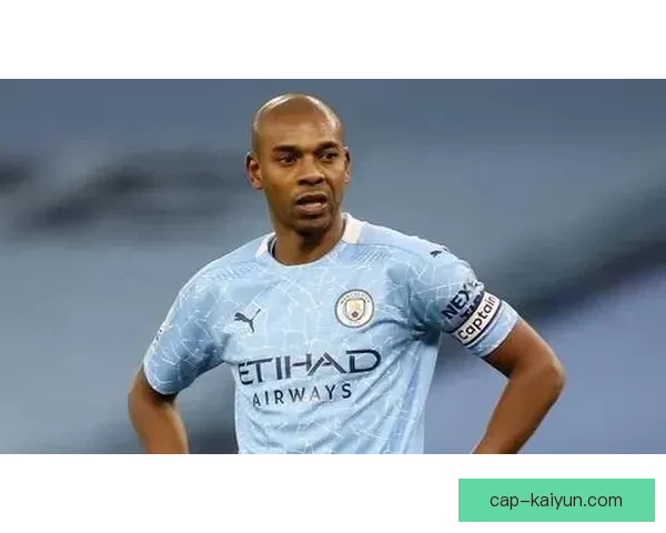 奥德加德中场硬度分析显示其在比赛中表现稳健，助力球队控制节奏与推进。